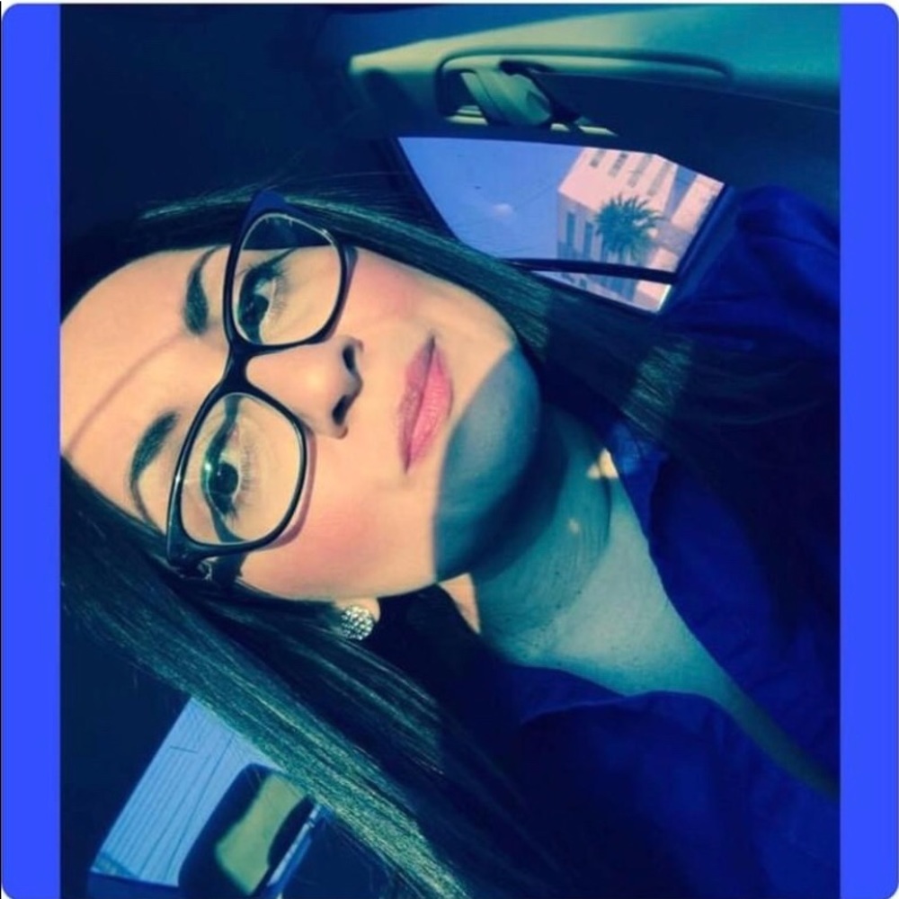 Meet your Posher, Maria inez